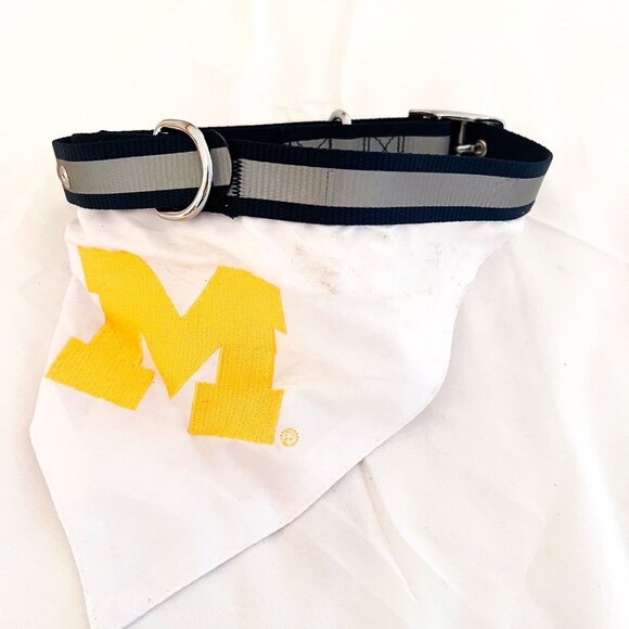 University of Michigan Reflective Dog collar with attached bandana NEW - Picture 2 of 8